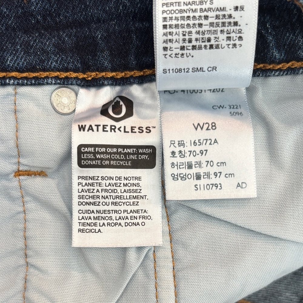 Levi's 501 Dark Indigo Frayed Hem Denim Shorts Size 28 - Picture 7 of 9